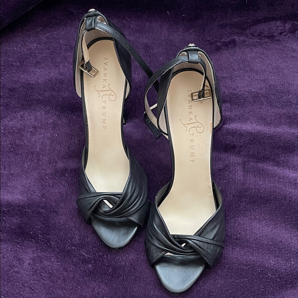 Ivanka Trump Black Strappy Heels Sz 8